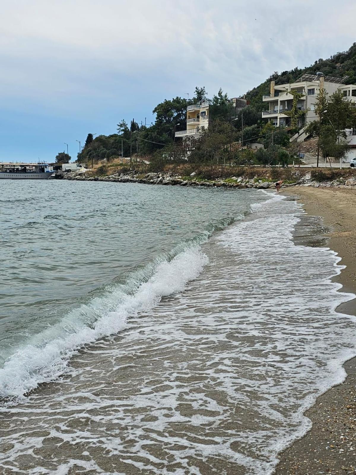 Beach Apartment B 네아 카르발리 외부 사진